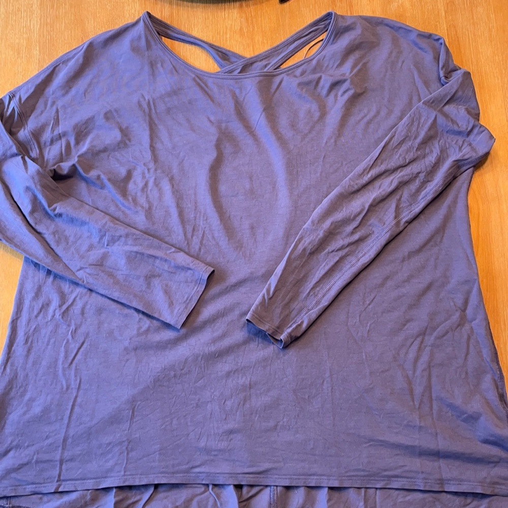 Lululemon back into it long sleeve size 12